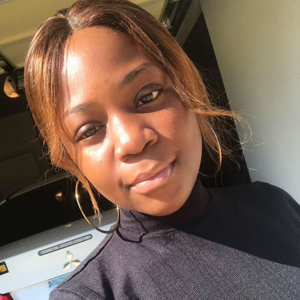 Meet your Posher, Omobolaji